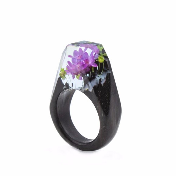 Iced Lakelet Botanist Ring - Picture 3 of 3